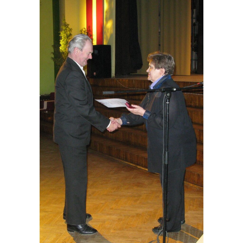 1991. gada barikāžu dalībnieka piemiņas zīme ir Latvijas valsts apbalvojums, kas izveidots, lai godinātu aktīvos Latvijas neatkarības aizstāvjus par 1991. gada janvārī un augustā parādīto drošsirdību, pašaizliedzību un iniciatīvu, par...
Autors: Sarmīte Ozola