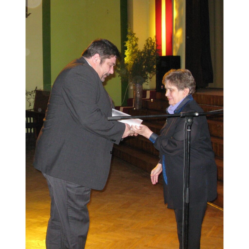 1991. gada barikāžu dalībnieka piemiņas zīme ir Latvijas valsts apbalvojums, kas izveidots, lai godinātu aktīvos Latvijas neatkarības aizstāvjus par 1991. gada janvārī un augustā parādīto drošsirdību, pašaizliedzību un iniciatīvu, par...
Autors: Sarmīte Ozola