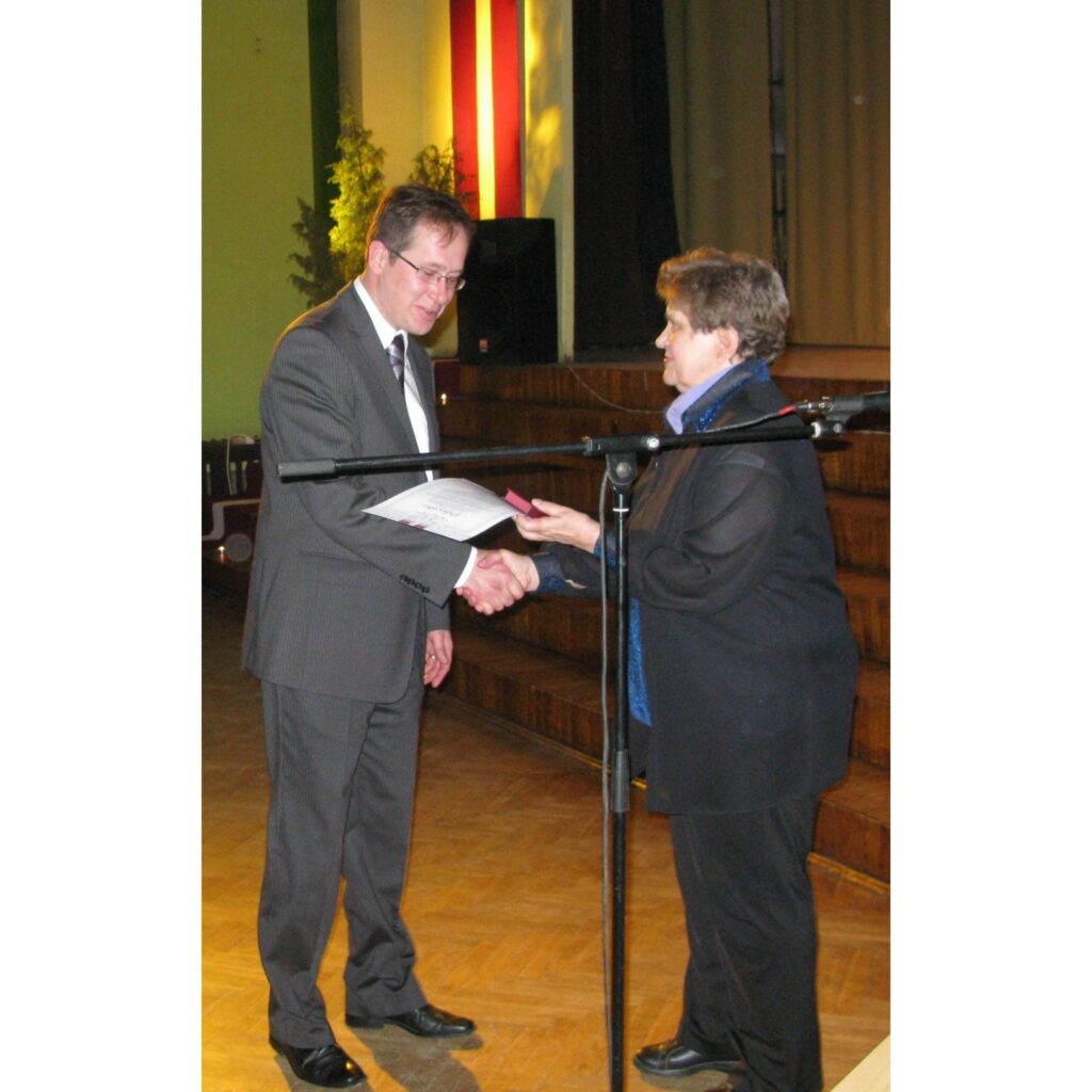 1991. gada barikāžu dalībnieka piemiņas zīme ir Latvijas valsts apbalvojums, kas izveidots, lai godinātu aktīvos Latvijas neatkarības aizstāvjus par 1991. gada janvārī un augustā parādīto drošsirdību, pašaizliedzību un iniciatīvu, par...
Autors: Sarmīte Ozola