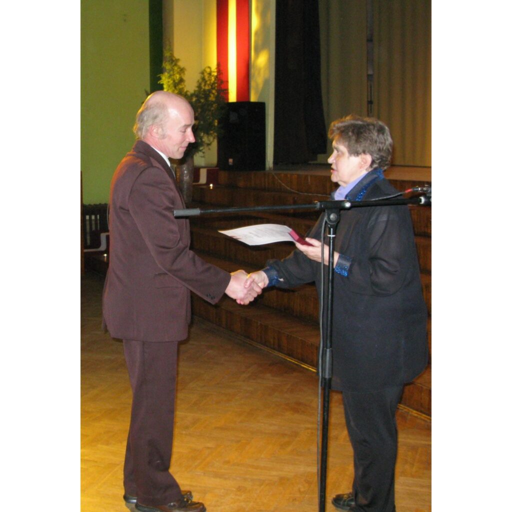 1991. gada barikāžu dalībnieka piemiņas zīme ir Latvijas valsts apbalvojums, kas izveidots, lai godinātu aktīvos Latvijas neatkarības aizstāvjus par 1991. gada janvārī un augustā parādīto drošsirdību, pašaizliedzību un iniciatīvu, par...
Autors: Sarmīte Ozola