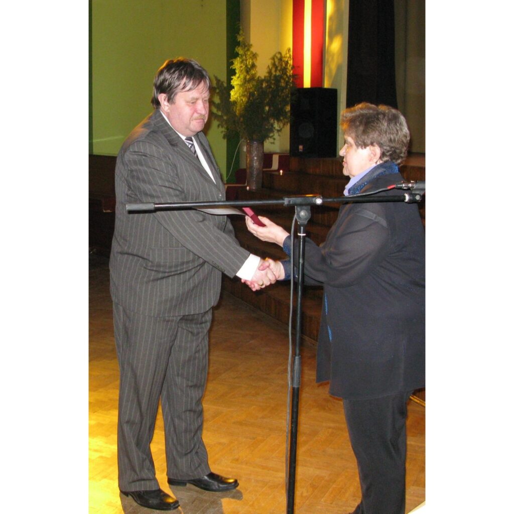 1991. gada barikāžu dalībnieka piemiņas zīme ir Latvijas valsts apbalvojums, kas izveidots, lai godinātu aktīvos Latvijas neatkarības aizstāvjus par 1991. gada janvārī un augustā parādīto drošsirdību, pašaizliedzību un iniciatīvu, par...
Autors: Sarmīte Ozola