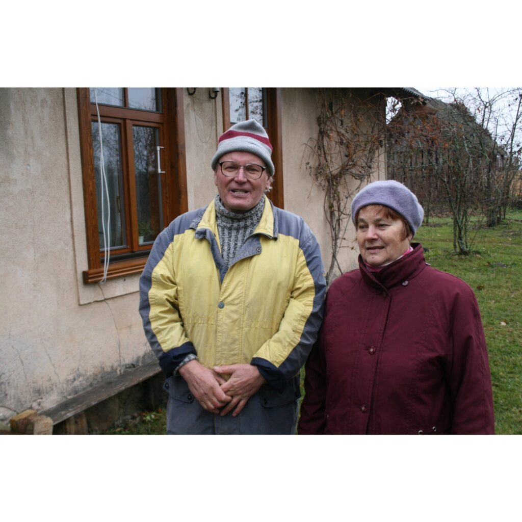 10. novembrī DnB NORD Vides glābšanas komanda Valkas rajona Trikātas pagastā sakopa un nostiprināja Baltijā lielāko - Rūtiņu kļavu. Kļavai draudēja nolūšana, jo koka divgalotņu stumbrs sašķēlies divās daļās un viena no tām ir bīstami...
Autors: Aldis Dubļāns