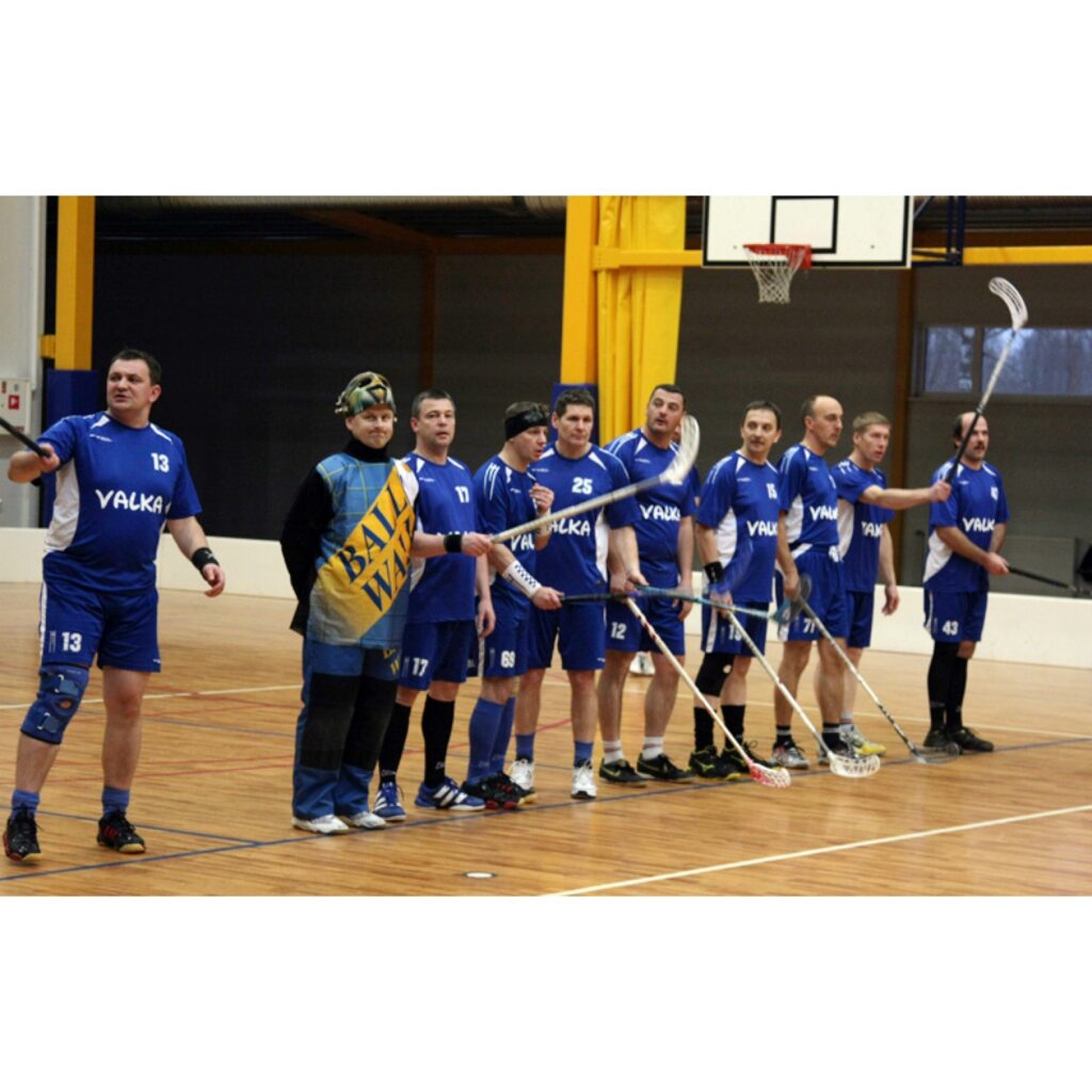 Florbola spēles Valkā nedēļas nogalē - piektdien, sestdien un svētdien. Spēlēja FK "Valka" U 18 grupa, veterāni, U 14 un U 12. Plašāka publikācija būs ceturtdienas, 12. novembra, laikrakstā "Ziemeļlatvija".
Autors: Aldis Dubļāns