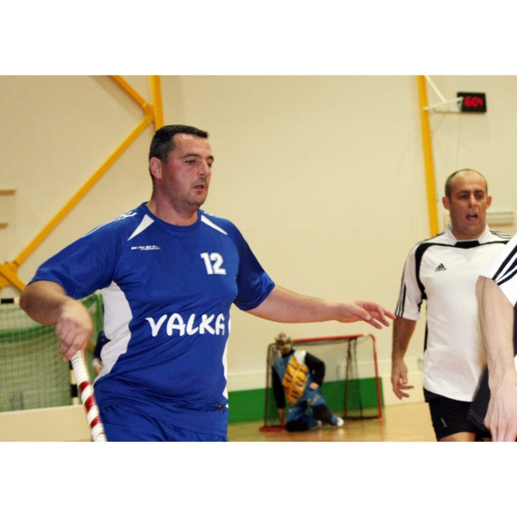 Florbola spēles Valkā nedēļas nogalē - piektdien, sestdien un svētdien. Spēlēja FK "Valka" U 18 grupa, veterāni, U 14 un U 12. Plašāka publikācija būs ceturtdienas, 12. novembra, laikrakstā "Ziemeļlatvija".
Autors: Aldis Dubļāns