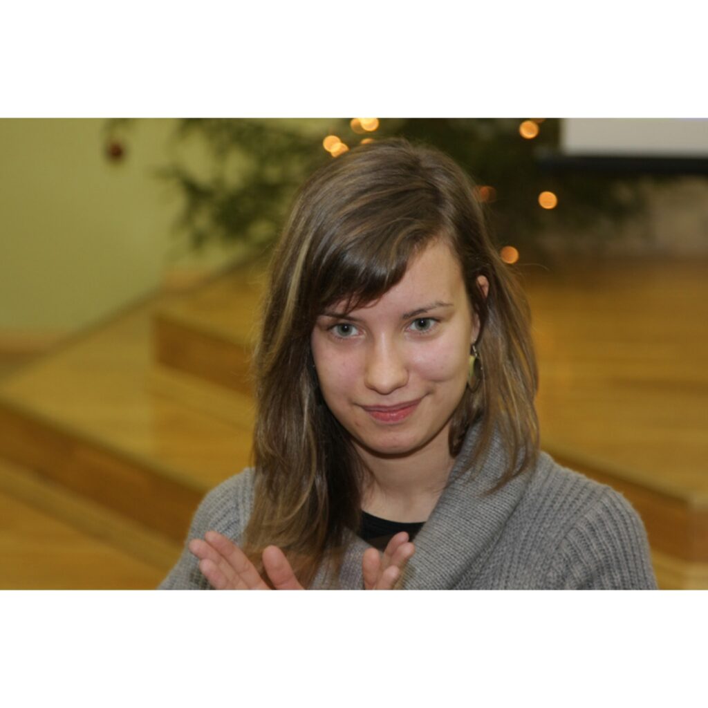 Starptautiskās kustības "Award" Valkas novada dalībnieki naktī no sestdienas uz svētdienas rīkoja savu pirmo pasākumu, kurā lēja sveces, gatavoja frikadeļu zupu, mācījās daudzas citas dzīvē noderīgas lietas un katrs veidoja individuālu...
Autors: Aldis Dubļāns
