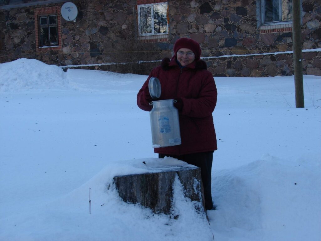 Ilggadējā Brantu pamatskolas skolotāja Biruta Zauska ar dzīvi pagastā ir apmierināta. Lauciniekiem mājas darbu nekad neaptrūkstas.
Autors: Santa Sinka