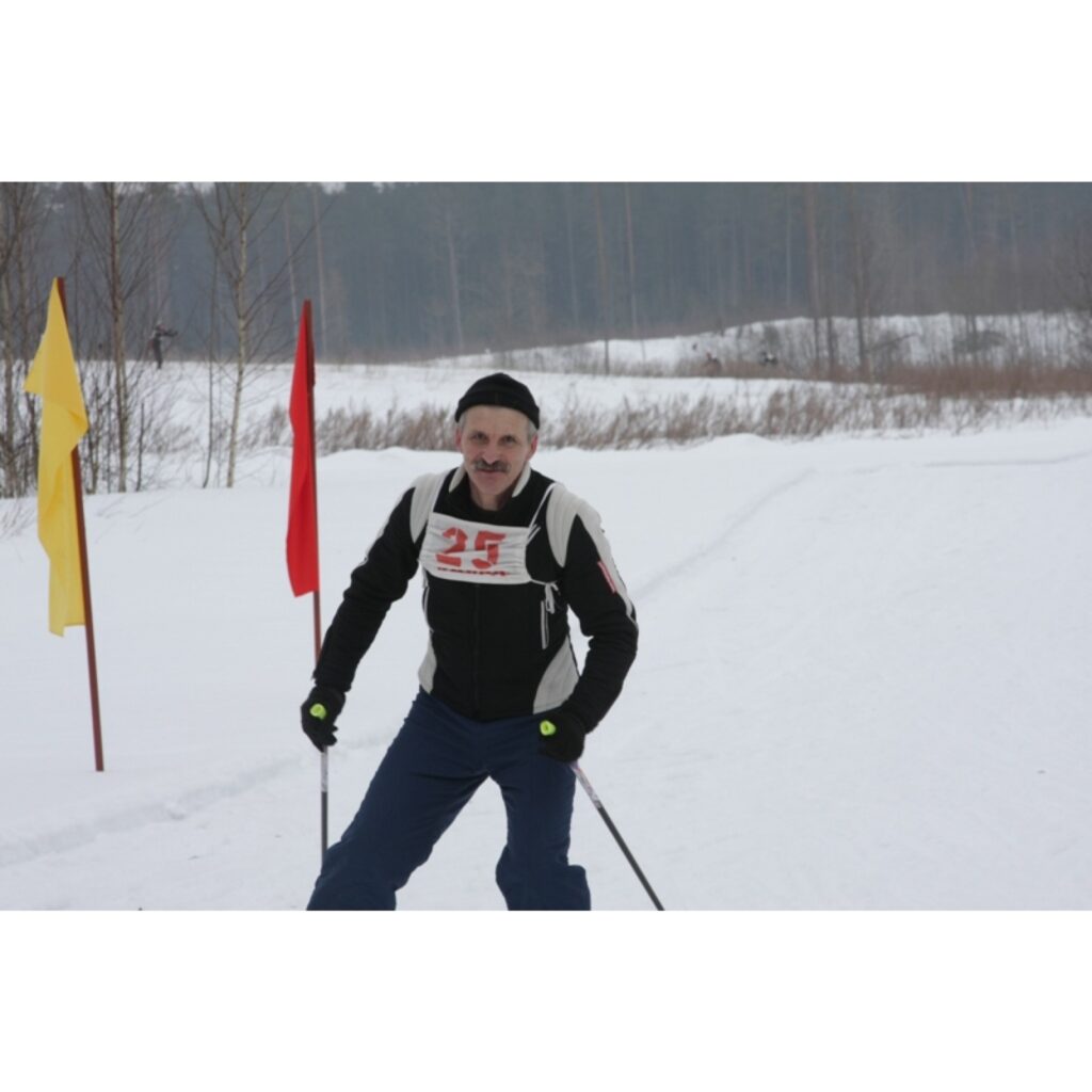 Sestdien, 27.februārī, slēpošanas trasē Valkas pagasta teritorijā, netālu no ģenerāļa Pētera Radziņa dzimtajām mājām un piemiņas akmens notka Valkas novada sacensības distanču slēpošanā.
Autors: Aldis Dubļāns