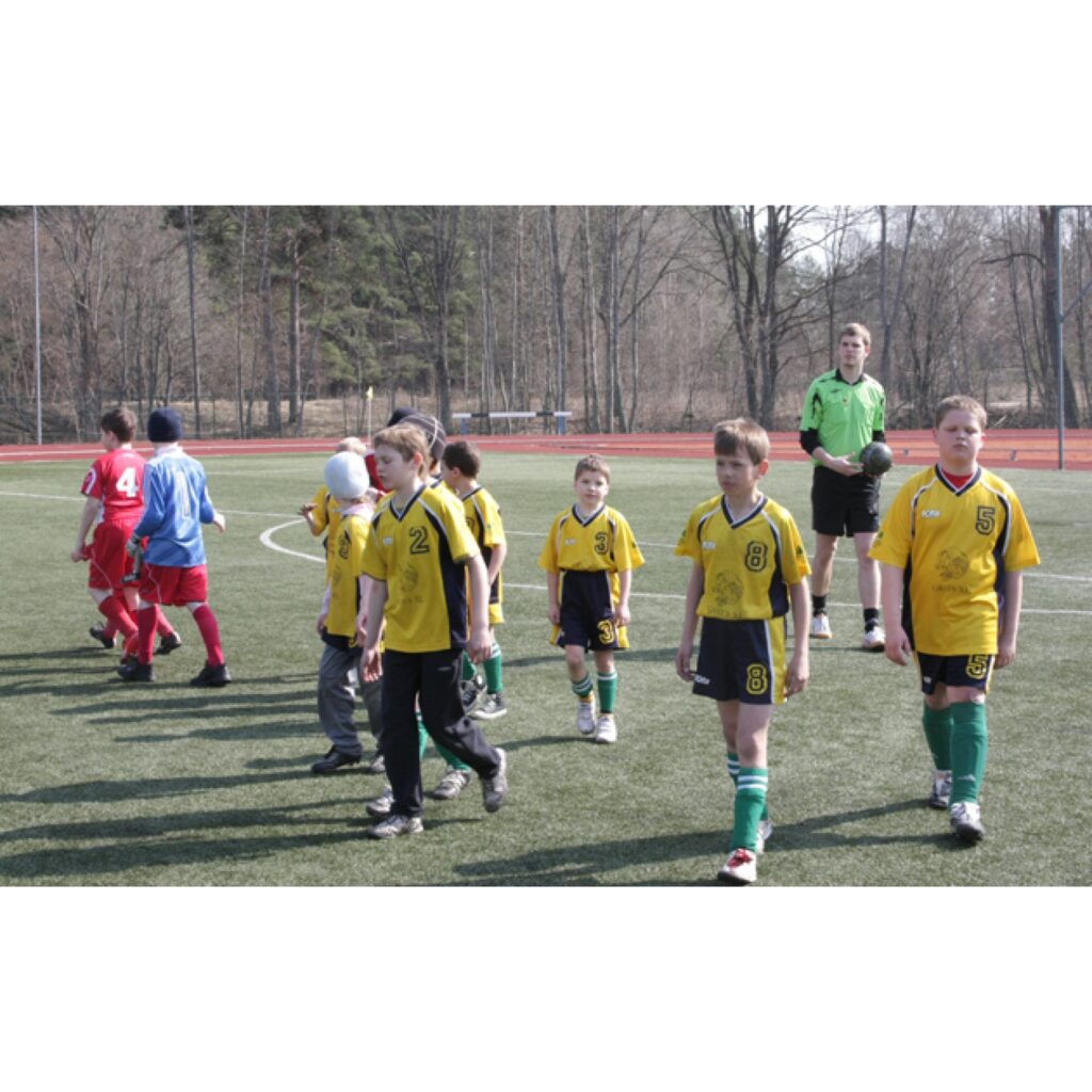 Sestdien un svētdien Valkas pilsētas stadionā notika tradicionālais Valkas novada BJSS rīkotais futbola turnīrs “Pavasaris 2010” U-13 un U-10 vecuma grupās.
Autors: Aldis Dubļāns