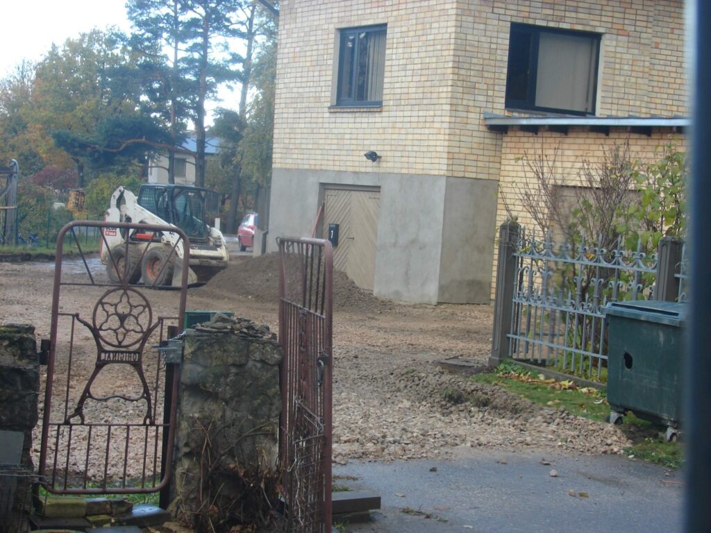 Ansis Dzērve “Ziemeļltavijai” stāsta, ka vairākkārt ar kaimiņiem runājis par piebraucamā ceļa kvalitāti un ka to vajadzētu uzlabot. 
Autors: Santa Sinka