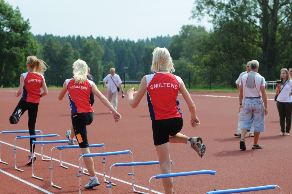 Vizītes laikā Krievijas pilsētas Porhovas sporta ekspertu delegācijai tika izrādīts arī tikko rekonstruētais Smiltenes stadions un sporta skolas vieglatlētikas grupas atklātais treniņš. Treniņa metodes piesaistīja arī vietējo sporta skolotāju interesi.