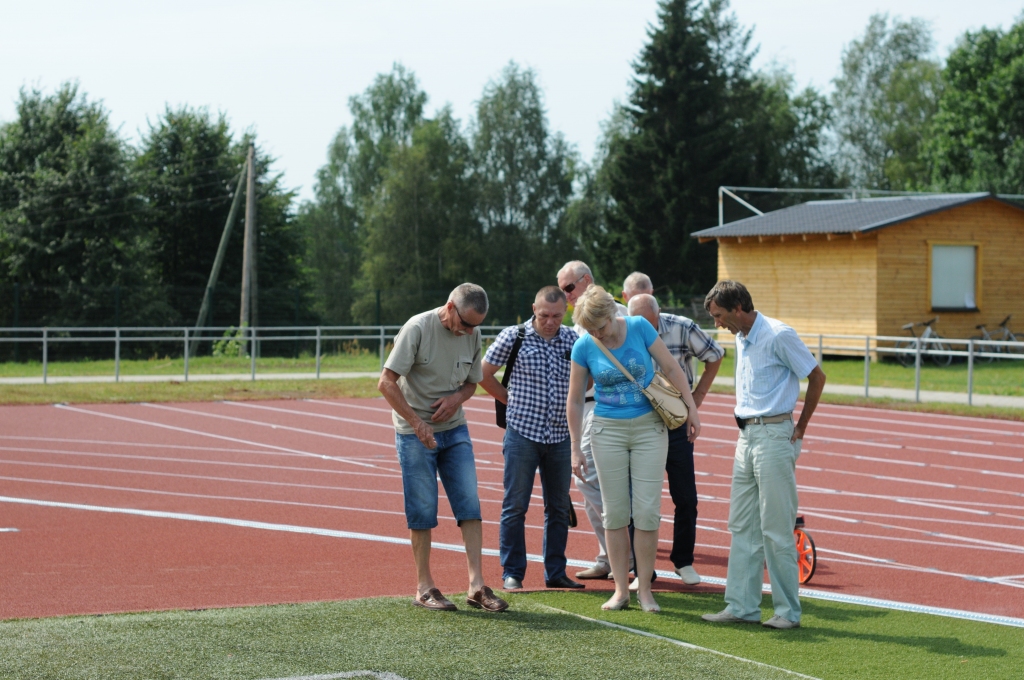 Vizītes laikā Krievijas pilsētas Porhovas sporta ekspertu delegācijai tika izrādīts arī tikko rekonstruētais Smiltenes stadions un sporta skolas vieglatlētikas grupas atklātais treniņš. Treniņa metodes piesaistīja arī vietējo sporta skolotāju interesi.