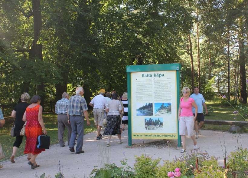 Sākam pārgājienu pa Saulrietu taku 3,5 km garumā.
Autors: BIRUTA KRITNERE