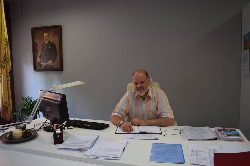 Deputāti Smiltenē plānojuši apmeklēt Smiltenes profesionālās izglītības kompetences centru, kur tiksies ar skolas direktoru Andri Miezīti.