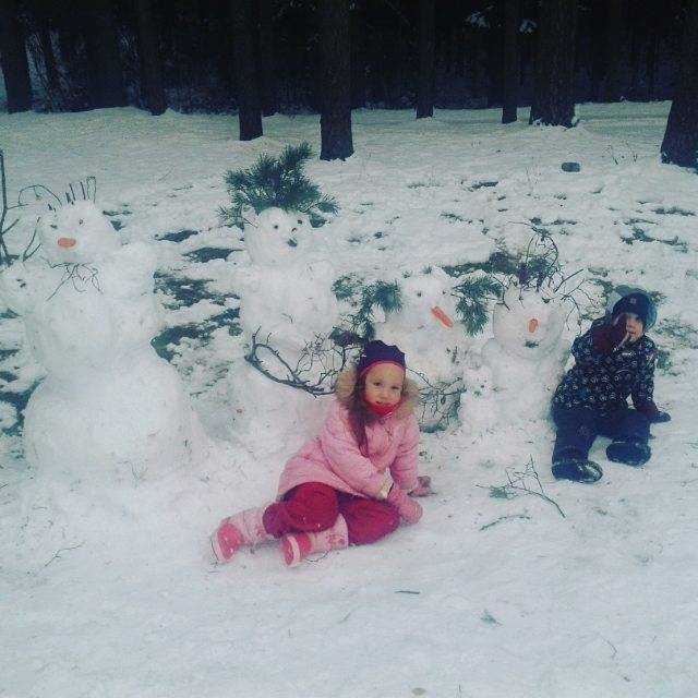 Līga, Dora, Darels.