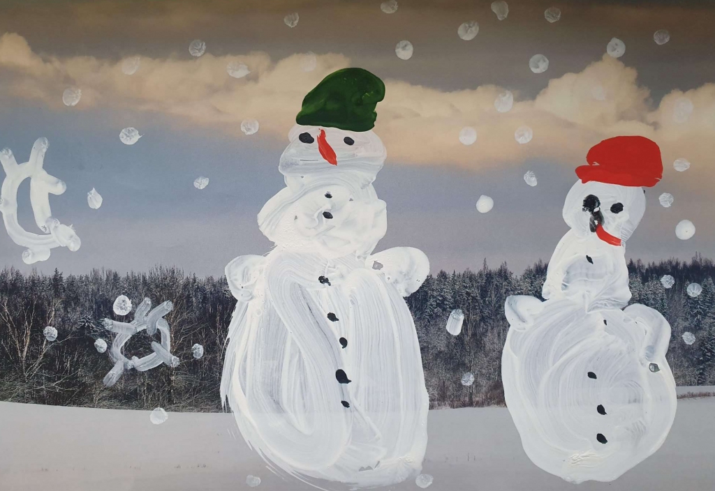Karlīnas Klapares (3 gadi) ziemas prieku zīmējums