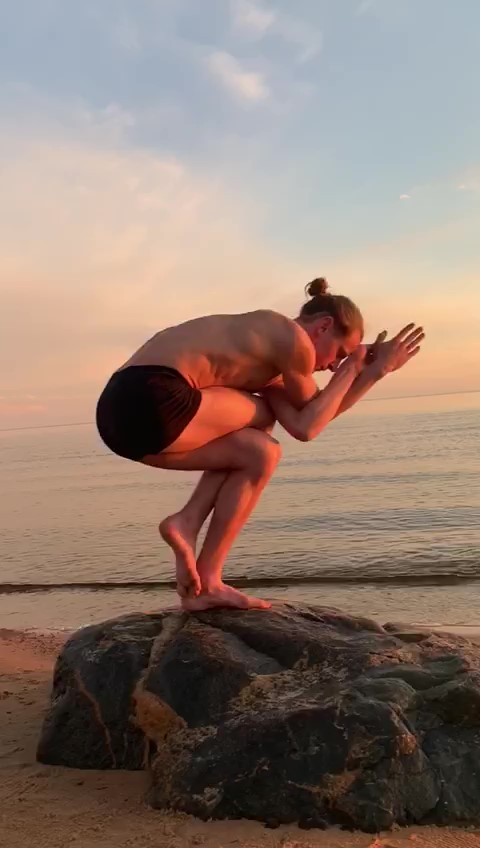 Joga un meditācija jaunietim palīdzējusi ne tikai sevi apzināties, bet mainījusi visu viņa dzīvi. Protams, uz pozitīvo pusi.
Autors: NO PERSONĪGĀ ARHĪVA