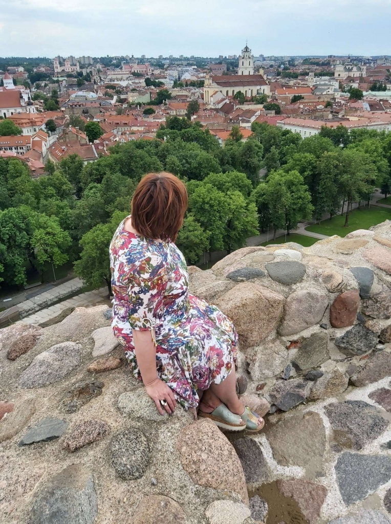 Viļņa ir ainaviska, zaļa pilsēta. Vislabāk to var redzēt no augšas – no Trīs krustu kalna, televīzijas torņa vai Ģedimina torņa.